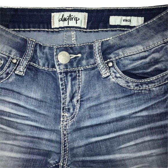 Daytrip Virgo Light Embroidered Crop Jeans 26 23 - Picture 4 of 8